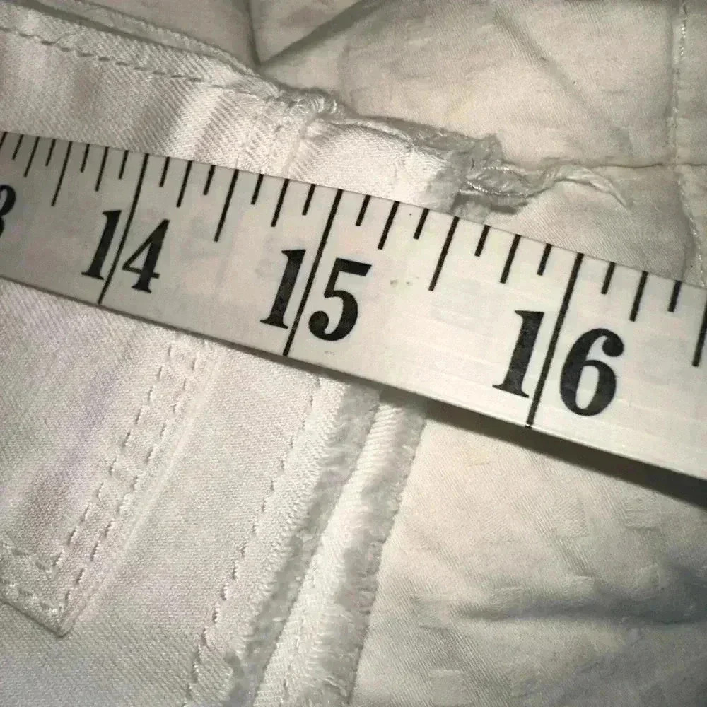 Ann Taylor Loft waist 32” size 6 white cotton cargo shorts.High waisted NWOT. - Picture 11 of 12